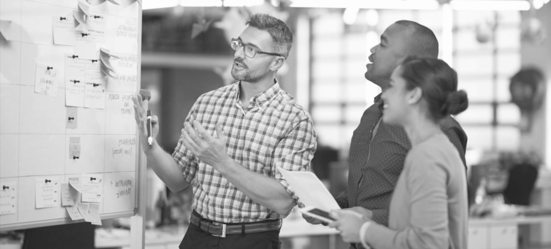 Facilitator leading a structured discussion on customer experience